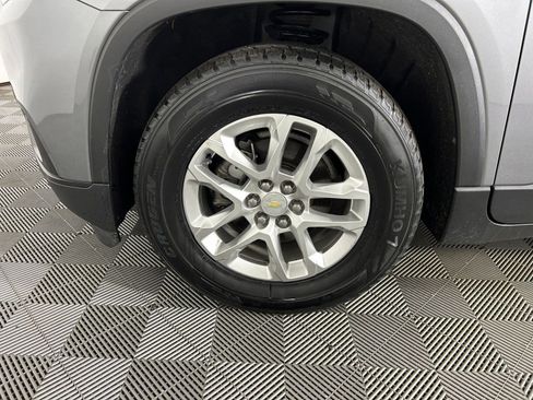 Used 2021 Chevrolet Traverse LS image 31