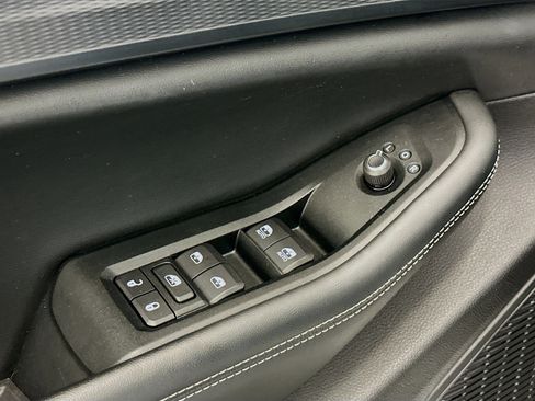 Used 2023 Jeep Grand Cherokee Altitude image 15