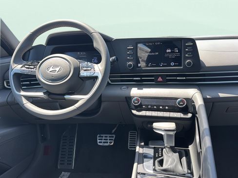 New 2026 Hyundai Elantra SEL Sport FWD image 10