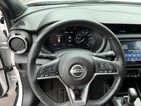 Certified 2023 Nissan Kicks SR w/ SR Premium Package FWD image 15