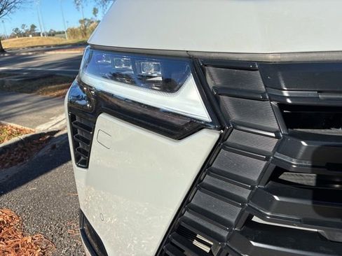 Used 2024 Lexus GX 550 image 9