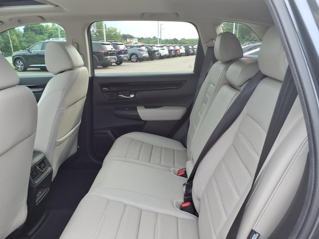 Used 2025 Honda CR-V EX-L image 6