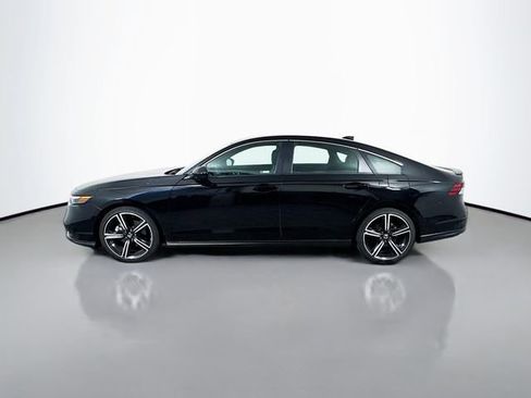 Used 2024 Honda Accord Sport image 3