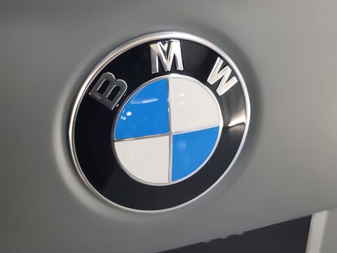 Used 2025 BMW 230i Coupe w/ M Sport Package image 24