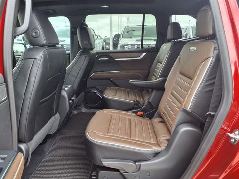 New 2026 GMC Acadia Denali Ultimate FWD image 7
