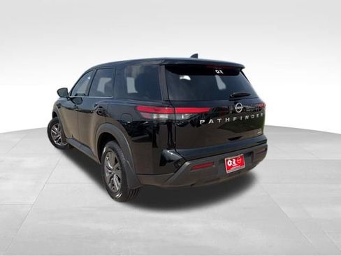 Used 2025 Nissan Pathfinder S AWD/4WD image 4