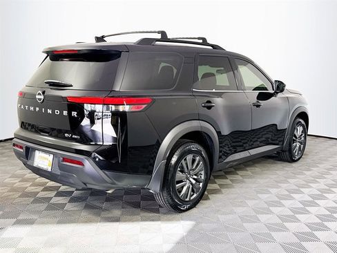 Certified 2024 Nissan Pathfinder SV image 6