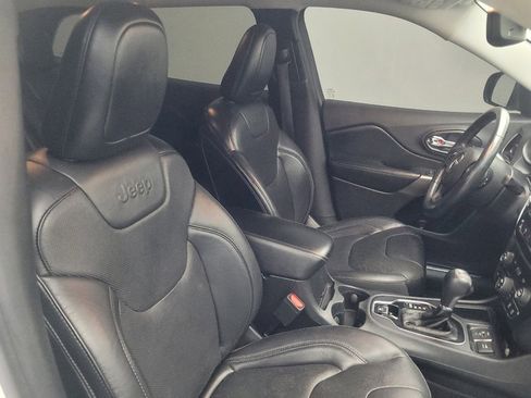 Used 2019 Jeep Cherokee Limited FWD image 21