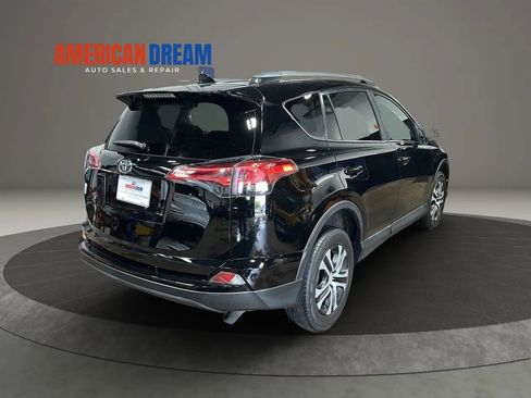Used 2017 Toyota RAV4 LE w/ Carpet Mat Package AWD/4WD image 5