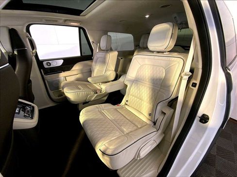 Used 2021 Lincoln Navigator Black Label AWD/4WD image 24