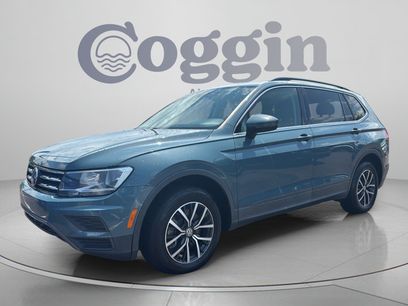 Used 2019 Volkswagen Tiguan SE w/ Panoramic Sunroof Package