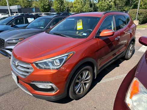 Used 2017 Hyundai Santa Fe Sport 2.0T AWD/4WD image 3