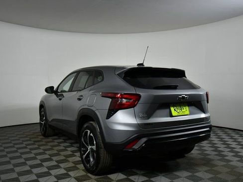 Used 2025 Chevrolet Trax RS w/ Driver Confidence Package image 13