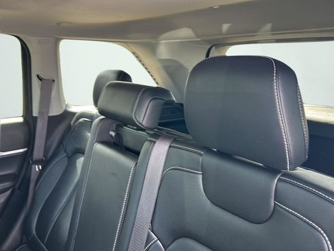 Used 2024 Jeep Grand Cherokee Limited image 28