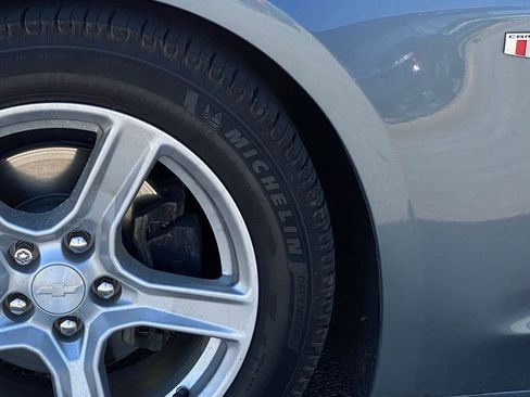 Used 2021 Chevrolet Camaro LT w/ Technology Package image 29