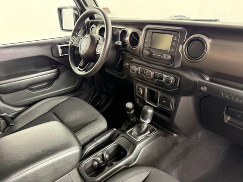 Used 2018 Jeep Wrangler Unlimited Sport AWD/4WD image 23