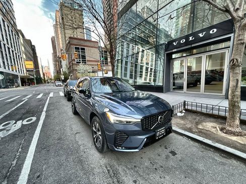 Certified 2024 Volvo XC60 B5 Core w/ Climate Package AWD/4WD image 1