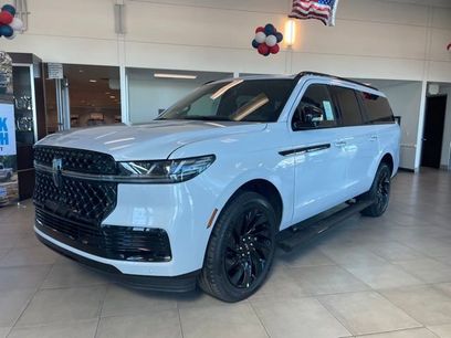 New 2026 Lincoln Navigator L Reserve w/ Jet Appearance Package