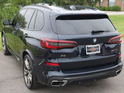 Used 2021 BMW X5 M50i image 29