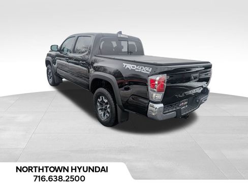 Used 2023 Toyota Tacoma TRD Off-Road image 11