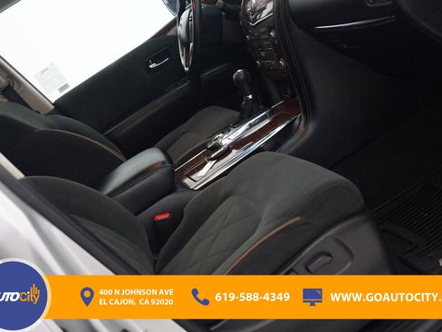 Used 2017 Nissan Armada SV w/ Driver Package RWD image 8