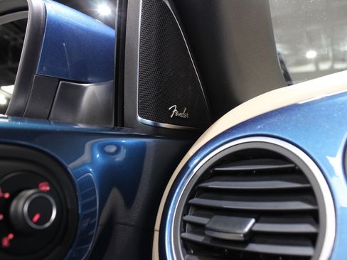 Used 2018 Volkswagen Beetle 2.0T SE w/ SE Premium Package image 31