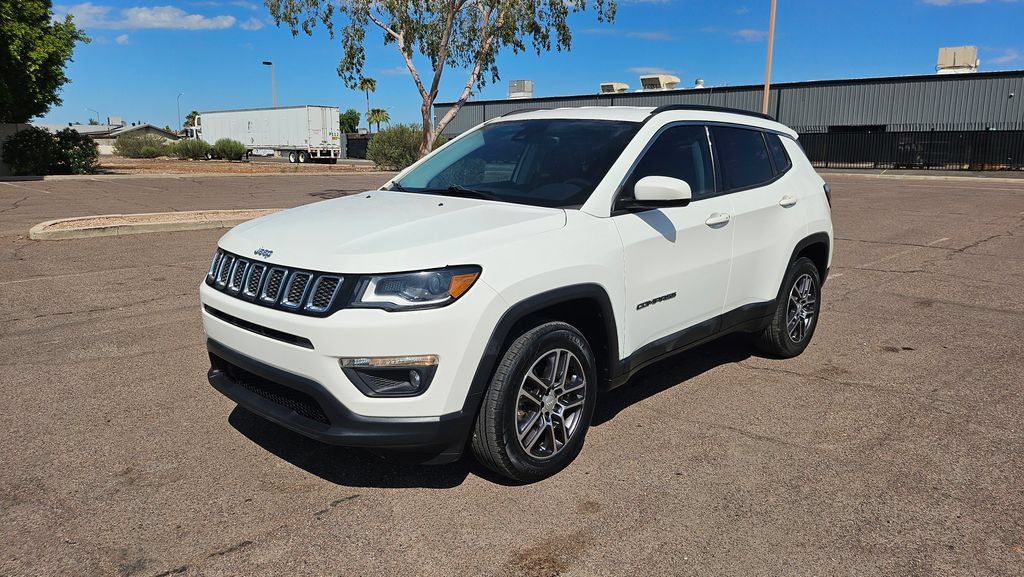 Used 2017 Jeep Compass Latitude w/ Popular Equipment Group AWD/4WD image 4
