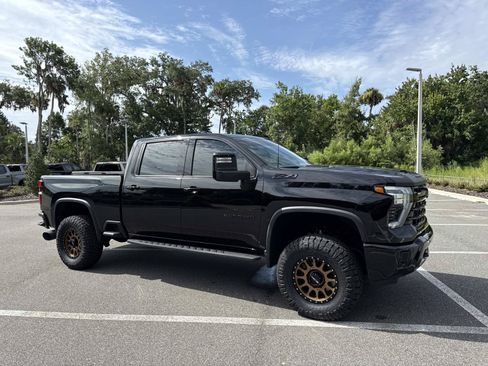 Used 2024 Chevrolet Silverado 2500 LTZ w/ LTZ Plus Package AWD/4WD image 1