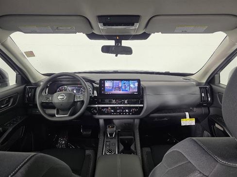 New 2026 Nissan Pathfinder SV image 34