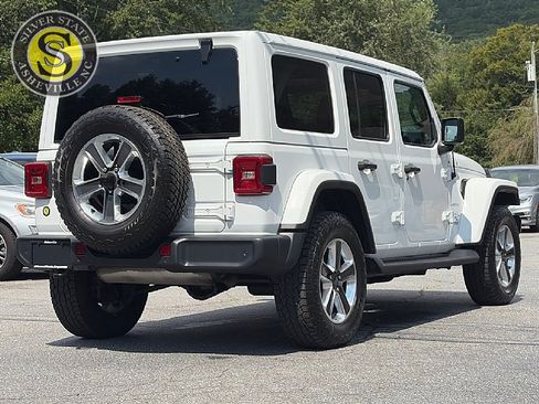 Used 2021 Jeep Wrangler Unlimited Sahara AWD/4WD image 6