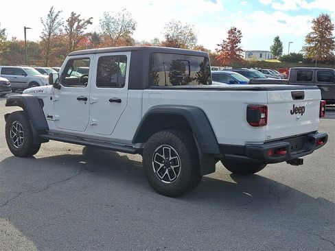 Used 2024 Jeep Gladiator Rubicon w/ Technology Group image 7