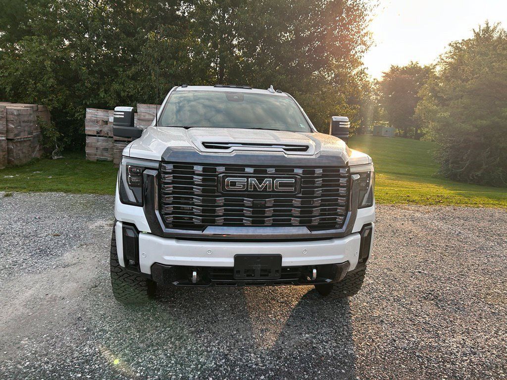 Used 2024 GMC Sierra 2500 Denali Ultimate AWD/4WD image 16