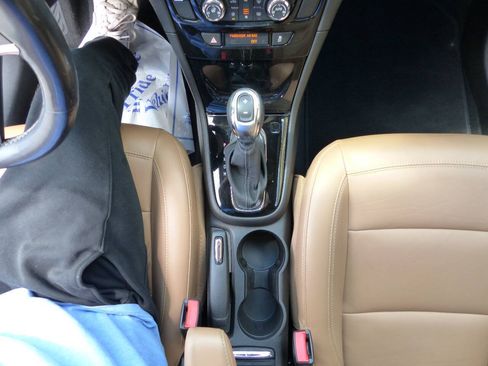Used 2019 Buick Encore Essence w/ Experience Buick Package AWD/4WD image 36