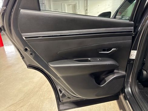 Used 2022 Hyundai Tucson SEL image 38