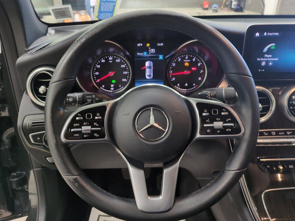 Used 2020 Mercedes-Benz GLC 300 4MATIC image 7