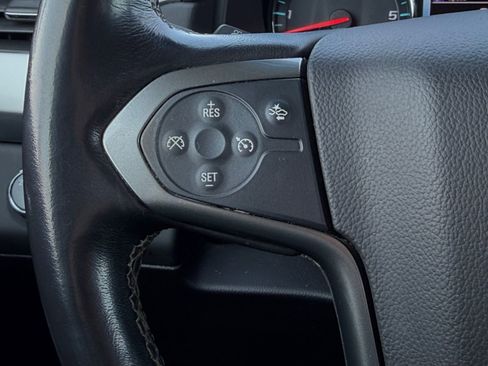 Used 2019 Chevrolet Suburban LT image 23