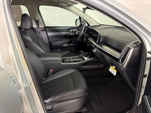 New 2026 Kia Sorento S FWD image 16
