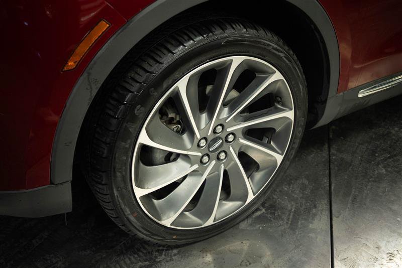 Used 2019 Lincoln Nautilus Reserve AWD/4WD image 4