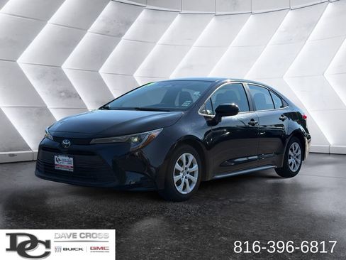 Used 2024 Toyota Corolla LE FWD image 1