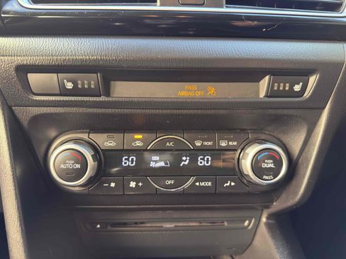 Used 2015 MAZDA MAZDA3 i Grand Touring image 40