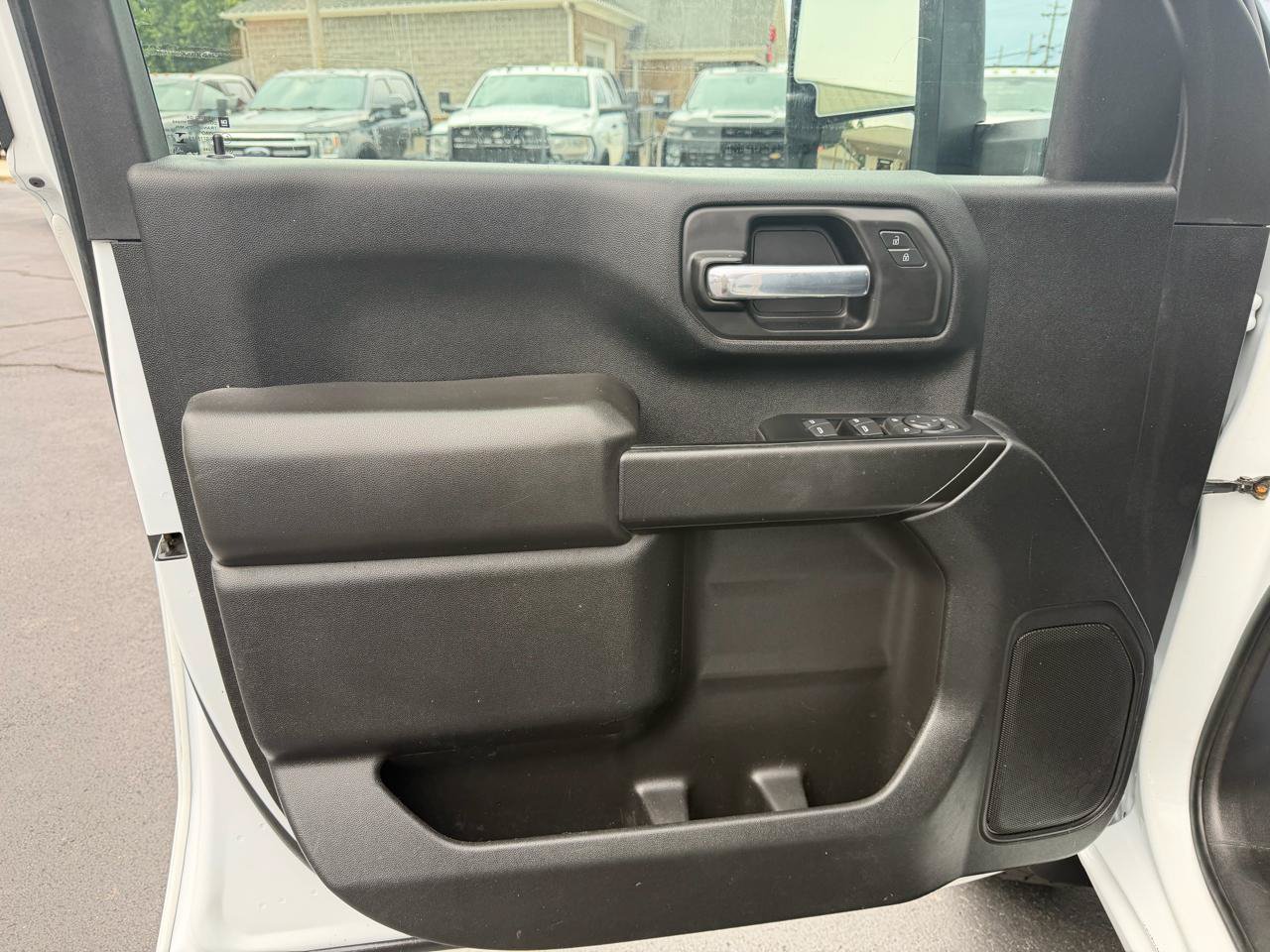 Used 2021 Chevrolet Silverado 2500 Custom w/ Custom Value Package AWD/4WD image 10