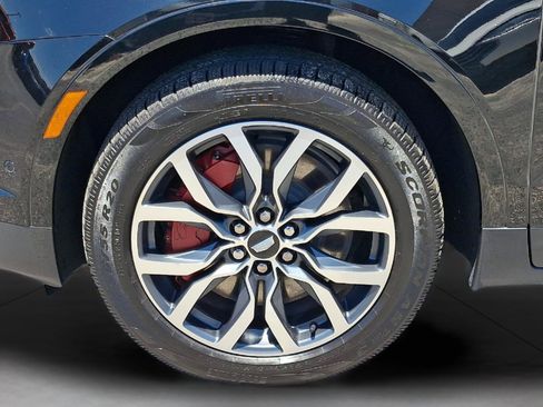 Used 2025 Cadillac XT5 Sportv w/ Technology Package AWD/4WD image 32