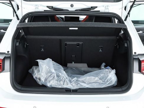 New 2026 Volkswagen GTI SE FWD image 29