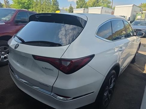 Used 2023 Acura MDX SH-AWD w/ Technology Package image 4