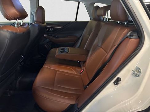 Used 2023 Subaru Outback Touring AWD/4WD image 14