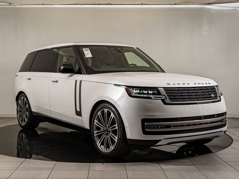 New 2026 Land Rover Range Rover Long Wheelbase SE image 12