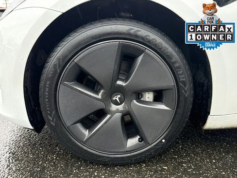 Used 2021 Tesla Model 3 Standard Range Plus image 29