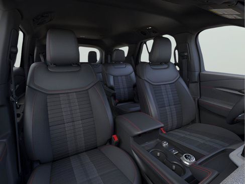 New 2026 Ford Explorer ST-Line AWD/4WD image 10