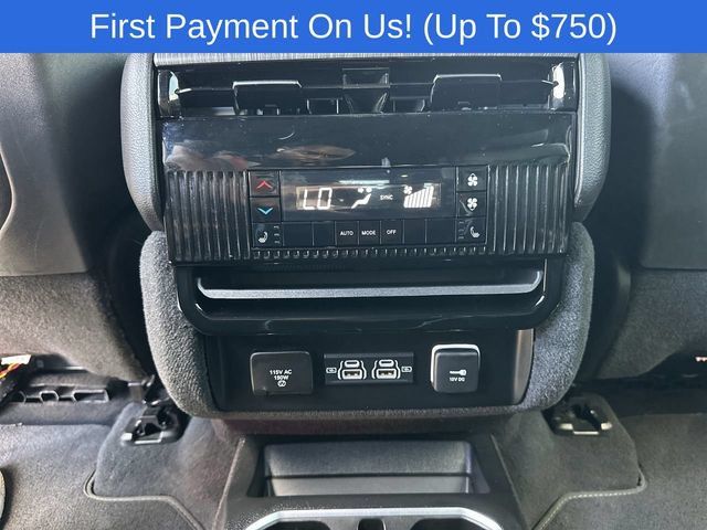 Used 2024 Jeep Wagoneer Series III AWD/4WD image 21