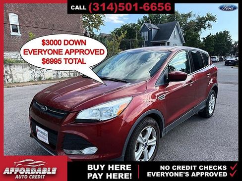 Used 2015 Ford Escape SE FWD image 1